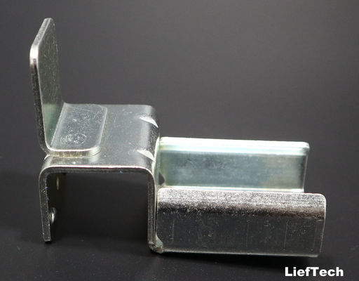 Đường băng cuộn thép galvanized Placon With Retain Edge Flow Racking Accessory