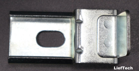 Đường băng cuộn thép galvanized Placon With Retain Edge Flow Racking Accessory